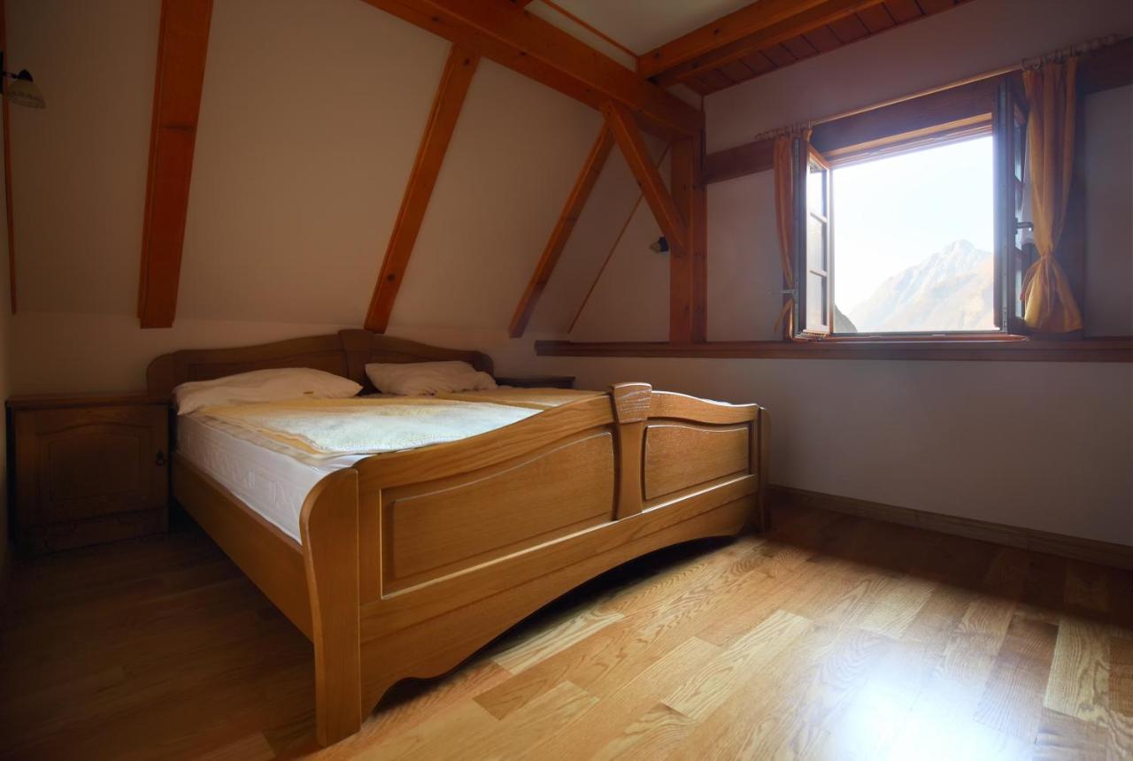 Zadnjica Holiday House Soča Exteriér fotografie